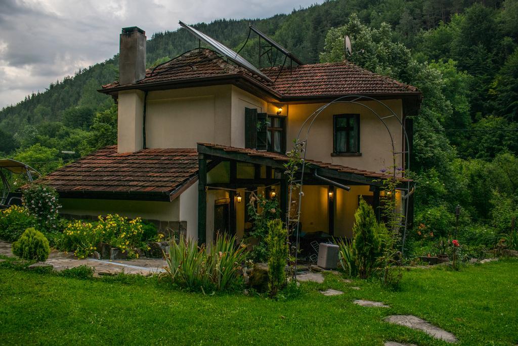 Guest House Verbena Aprilți Exterior foto
